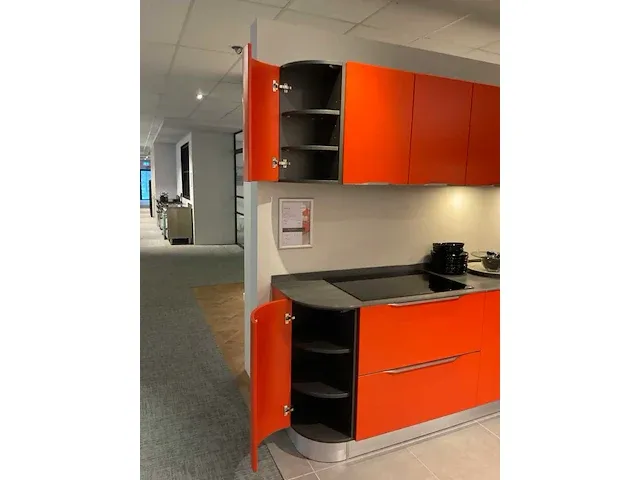 Schmidt evolution loft rechtopgestelde showroomkeuken - afbeelding 29 van  30