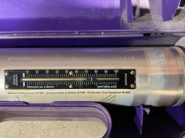Schmidt-hammer proceq betontesthamer - afbeelding 2 van  3