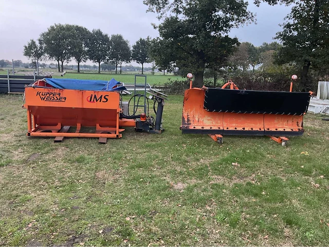 Schmidt mf 2.4 sneeuwploeg + kipper weisser strooimachine - afbeelding 12 van  20