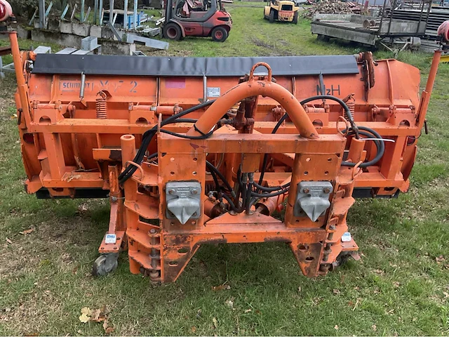 Schmidt mf 2.4 sneeuwploeg + kipper weisser strooimachine - afbeelding 17 van  20