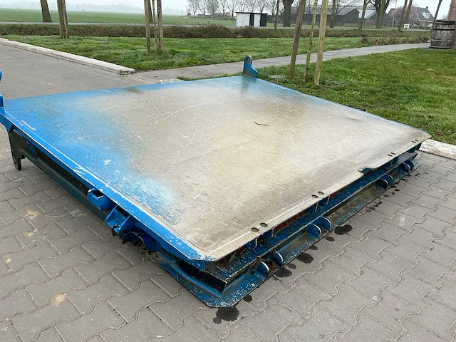 Schmitz cargobull vrachtwagen achterklep - afbeelding 1 van  5