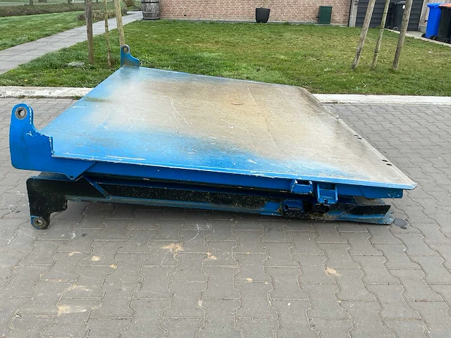 Schmitz cargobull vrachtwagen achterklep - afbeelding 2 van  5