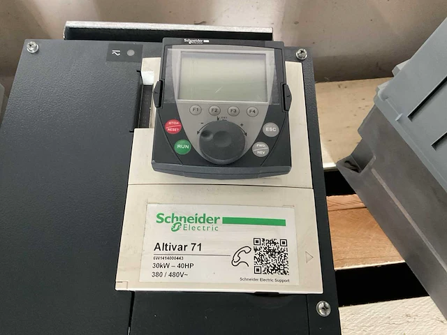 Schneider altivar 71 frequentieregelaar - afbeelding 2 van  4