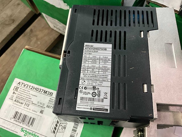 Schneider altivar atv312h037m3b frequentieregelaar - afbeelding 5 van  5