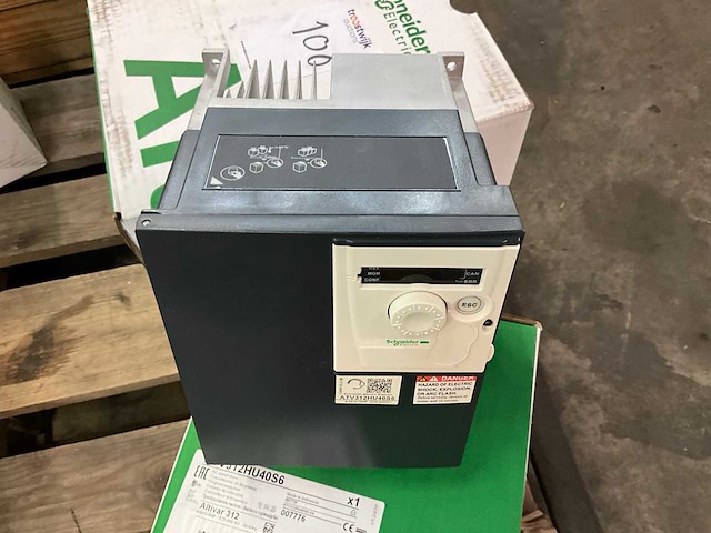 Schneider altivar atv312hu40s6 frequentieregelaar - afbeelding 2 van  6