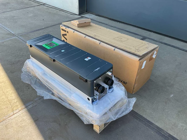 Schneider electric altivar 650 frequentieregelaar frequentieregelaar - afbeelding 1 van  10