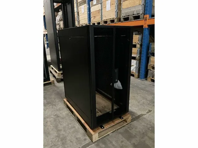 Schneider electric apc easyrack-serverkast - afbeelding 2 van  3