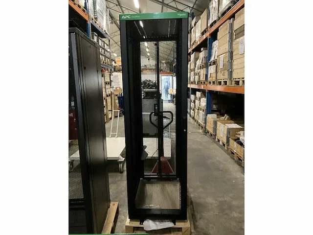 Schneider electric apc easyrack-serverkast - afbeelding 2 van  4