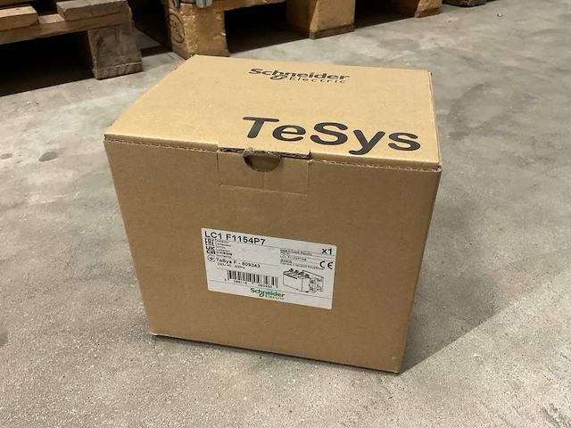 Schneider electric tesys f lc1 f1154p7 4-polige contactor - afbeelding 3 van  3