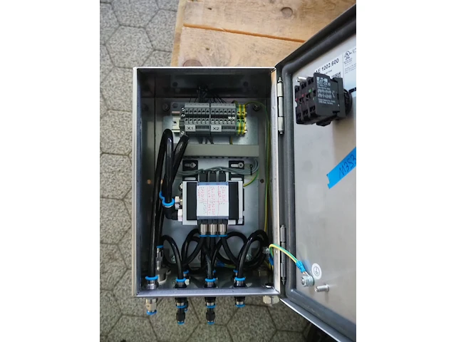 Schneider electric - afbeelding 6 van  6