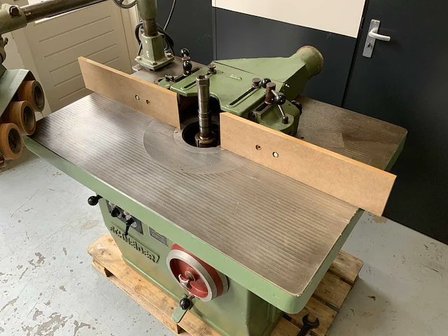 Schneider kantenfreesmachine - afbeelding 9 van  15