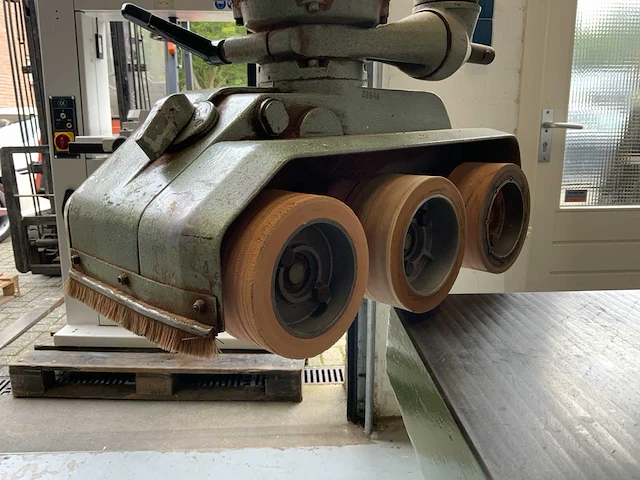 Schneider kantenfreesmachine - afbeelding 14 van  15