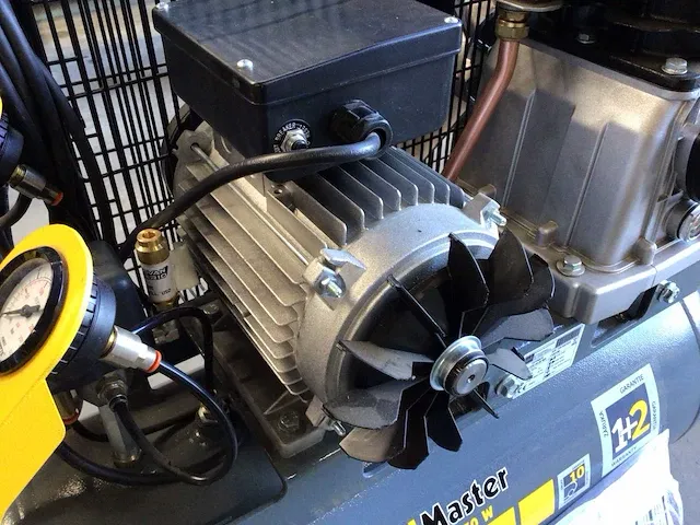 Schneider luchtcompressor - afbeelding 9 van  12