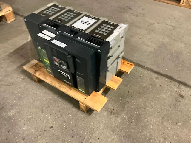 Schneider mtz2-12h1 circuit breaker - afbeelding 3 van  8