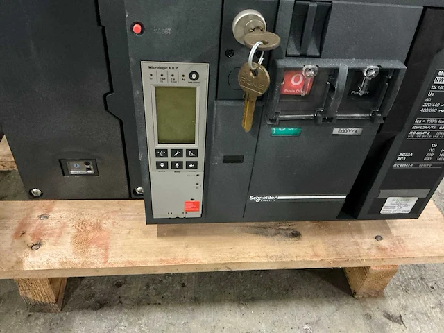 Schneider nw16 h1 circuit breaker - afbeelding 3 van  5