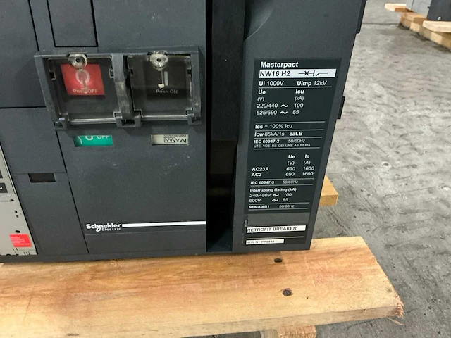 Schneider nw16 h2 circuit breaker - afbeelding 4 van  5
