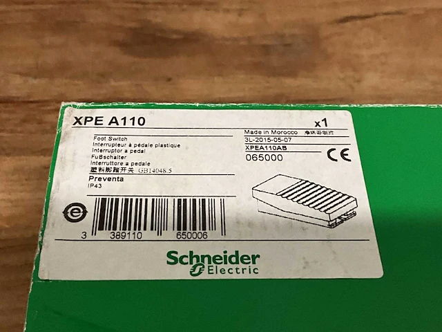 Schneider xpe a110 voetschakelaar - afbeelding 5 van  5