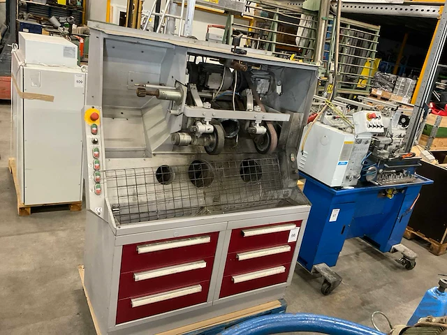 Schoenmakersmachine - afbeelding 1 van  9