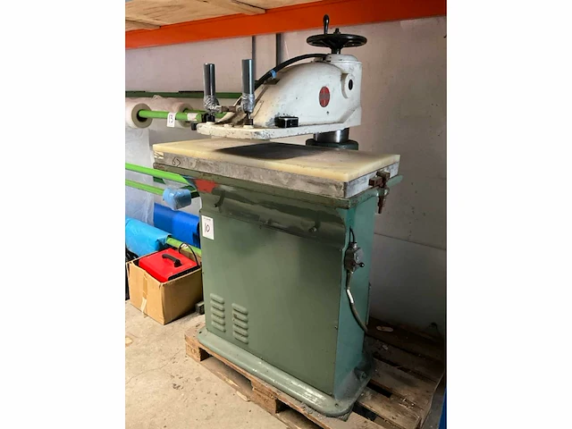Schön zwenkarm stansmachine - afbeelding 2 van  8