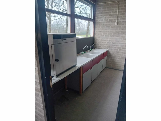 Schoolinventaris natuur/scheikunde lokaal - afbeelding 3 van  23