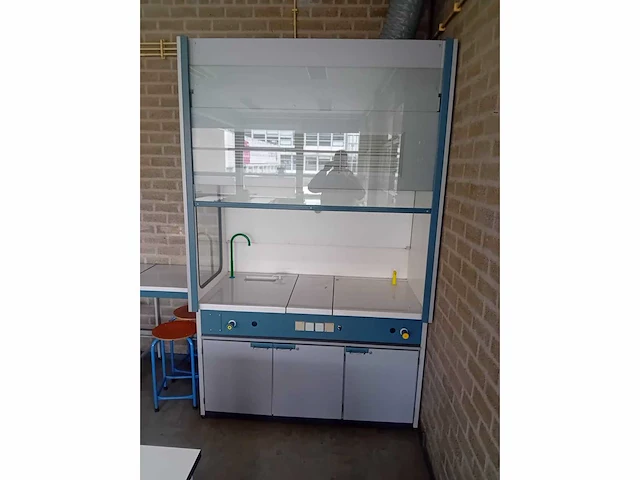 Schoolinventaris natuur/scheikunde lokaal - afbeelding 13 van  23