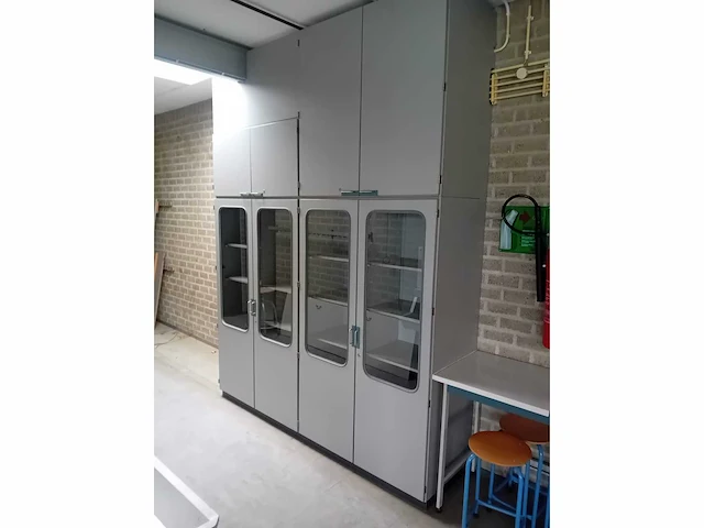 Schoolinventaris natuur/scheikunde lokaal - afbeelding 16 van  23