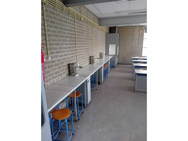 Schoolinventaris natuur/scheikunde lokaal - afbeelding 19 van  23