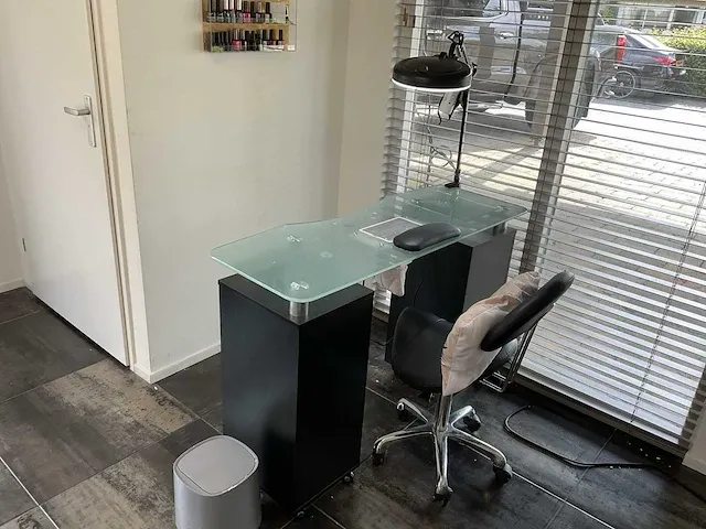 Schoonheidssalon inrichting - afbeelding 9 van  14