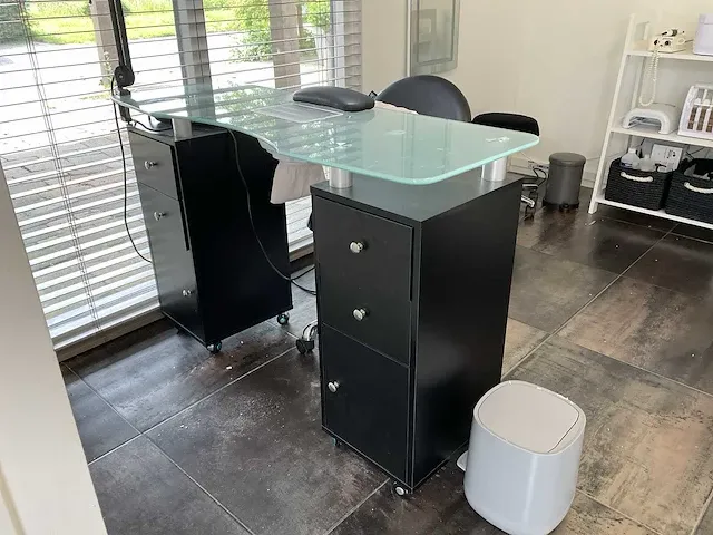 Schoonheidssalon inrichting - afbeelding 10 van  14