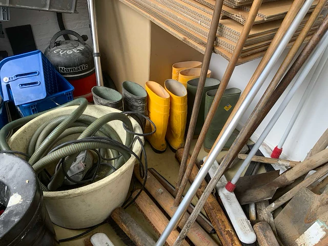 Schoonmaak gerei - afbeelding 4 van  8