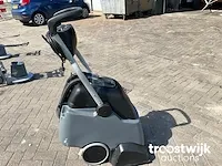 Schoonmaakapparaat - afbeelding 1 van  9
