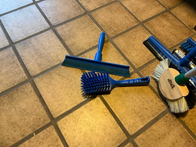 Schoonmaakartikelen (11x) - afbeelding 3 van  7