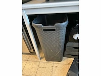 Schoonmaakartikelen - afbeelding 2 van  6