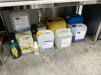 Schoonmaakmiddelen (11x) - afbeelding 1 van  6