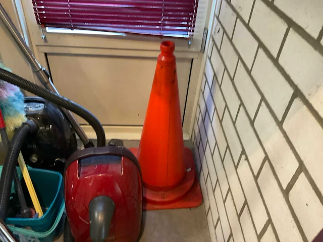 Schoonmaakmiddelen - afbeelding 7 van  10