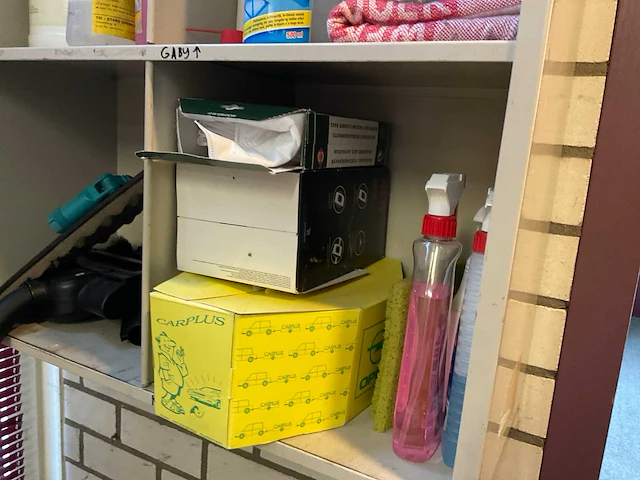 Schoonmaakmiddelen - afbeelding 8 van  10