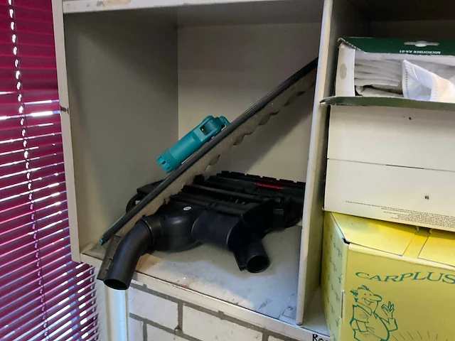 Schoonmaakmiddelen - afbeelding 9 van  10