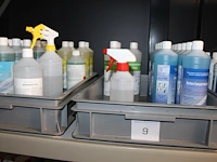 Schoonmaakprodukten w.o. glashelder, afwasmiddel, meubelolie, sanitair reiniger, ontschuimingsmiddel en ont... - afbeelding 5 van  5