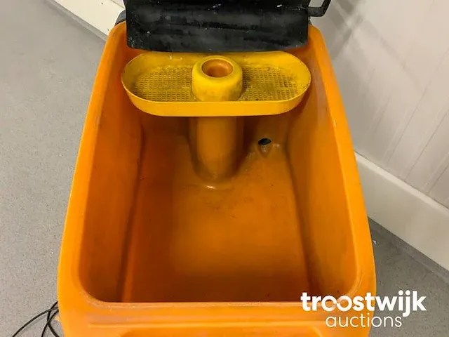 Schoonmaakwagen - afbeelding 7 van  9