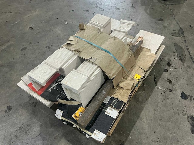 Schoorsteen monument - afbeelding 2 van  4