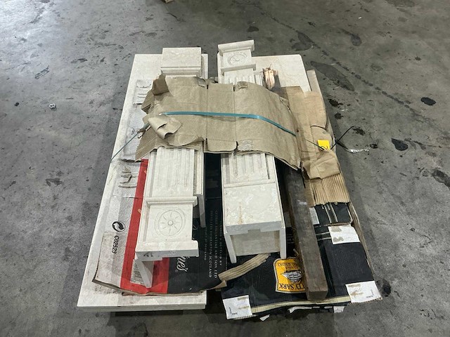 Schoorsteen monument - afbeelding 3 van  4