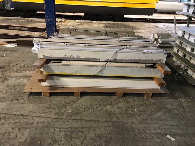 Schottenkeet rolluiken (39x) - afbeelding 1 van  5