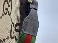 Schoudertas gucci, gg supreme messenger crossbody - afbeelding 13 van  13