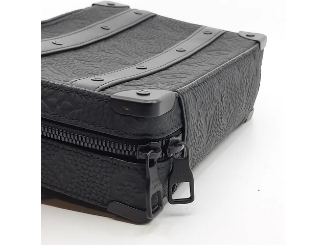 Schoudertas, louis vuitton, mini soft trunk black bag - afbeelding 2 van  13