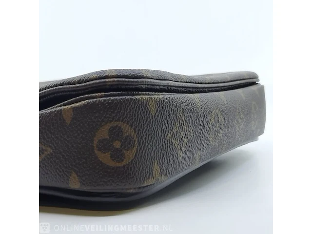 Schoudertas louis vuitton, pochette mentis - afbeelding 8 van  16
