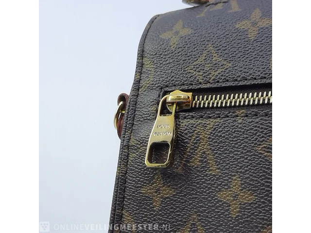 Schoudertas louis vuitton, pochette mentis - afbeelding 16 van  16