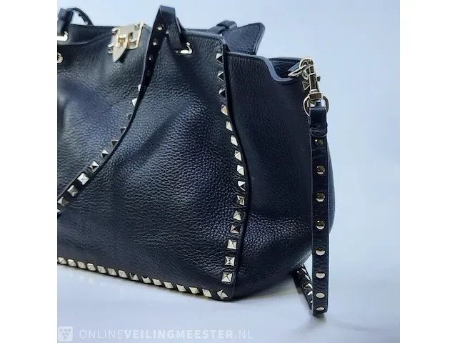 Schoudertas valentino, medium grainy calfskin rockstud - afbeelding 3 van  10