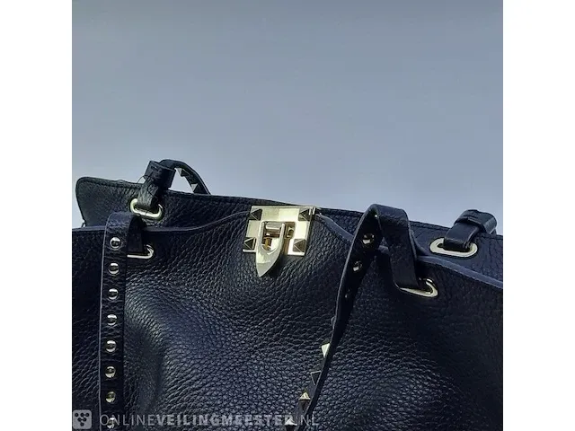 Schoudertas valentino, medium grainy calfskin rockstud - afbeelding 4 van  10