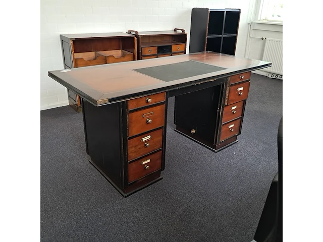 Schrijfdesk / bureau authentic models, hout - afbeelding 1 van  5