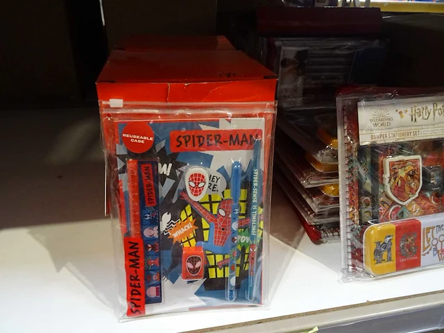 Schrijfset harry potter / spiderman (80x) - afbeelding 2 van  3